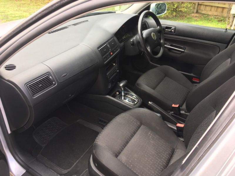 Volkswagen Golf 2002  - 2 - Compact cars  on Aster Vender