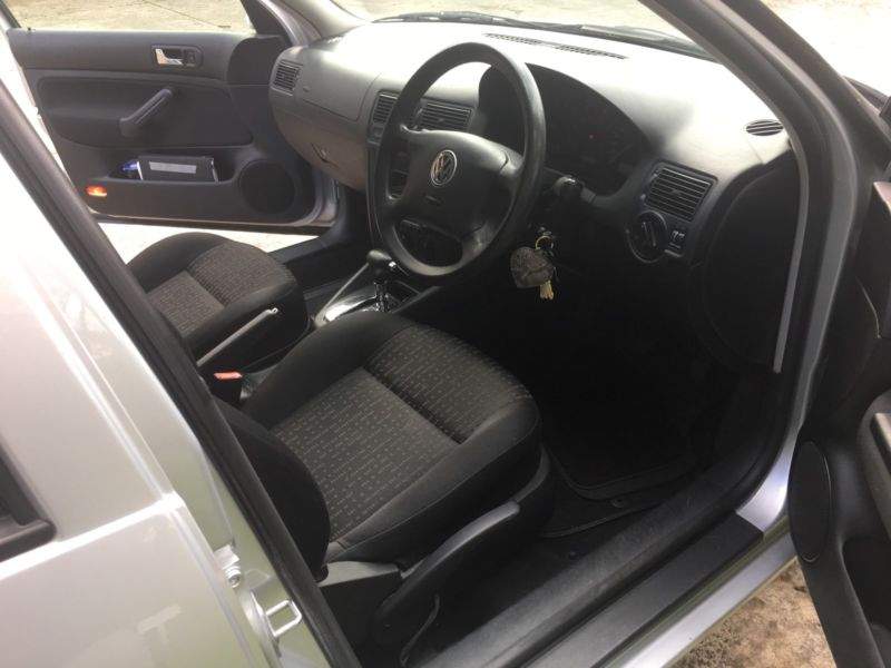 Volkswagen Golf 2002  - 1 - Compact cars  on Aster Vender