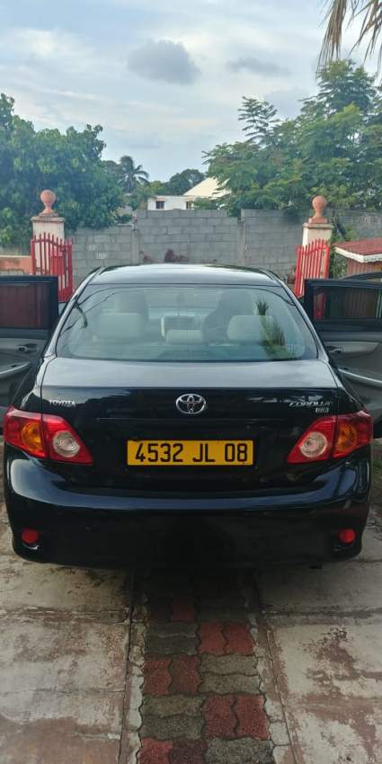 TOYOTA GLI COROLLA 08. EXCELLENTE ETAT - 1 - Luxury Cars  on Aster Vender
