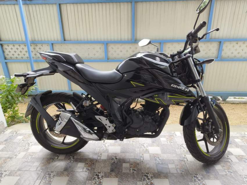 Suzuki gixxer 155cc serie AJ - 1 - Sports Bike  on Aster Vender
