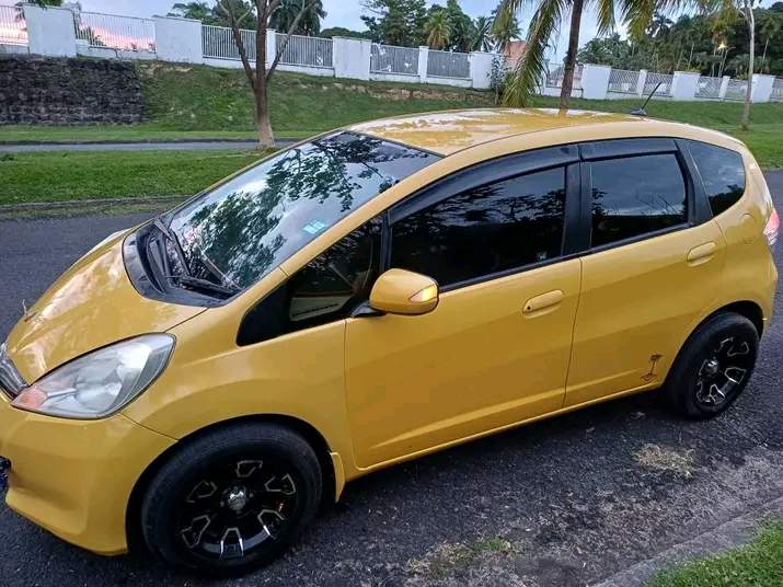 Honda FIT - 1 - Family Cars  on Aster Vender