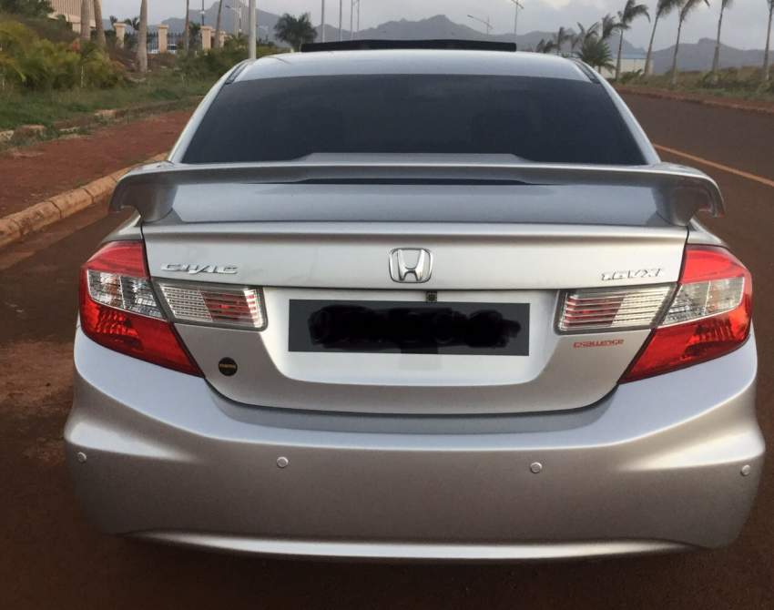 Honda Civic  - 3 - Family Cars  on Aster Vender