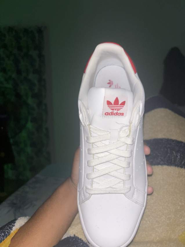 Adidas shoes original - 1 - Sneakers  on Aster Vender