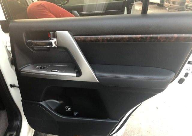 2013 Toyota Land cruiser for sale - 7 - SUV Cars  on Aster Vender