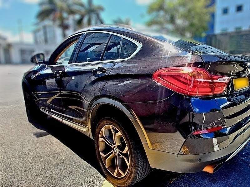 Bmw X4 - 2 - Luxury Cars  on Aster Vender