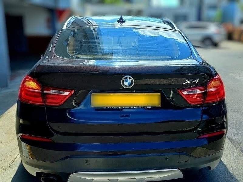 Bmw X4 - 3 - Luxury Cars  on Aster Vender