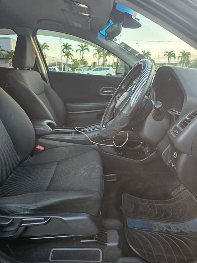 Honda Vezel Hybrid (Year 2014) - 7 - SUV Cars  on Aster Vender