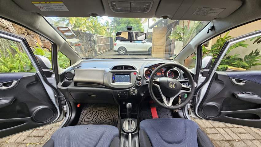 Honda Fit 2012 - 4 - Compact cars  on Aster Vender