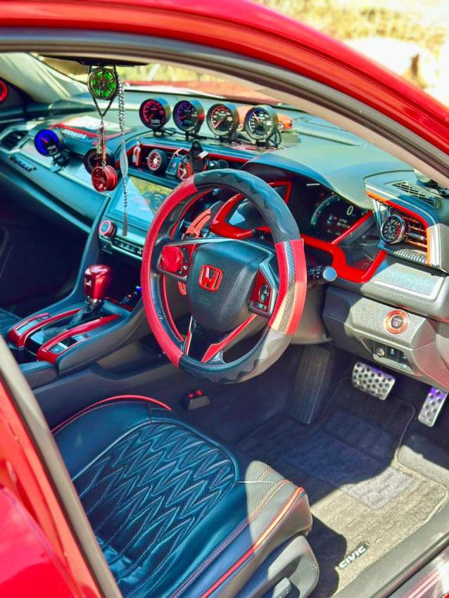 Honda Civic 1.5L VTEC Turbo (FC1) 2017 - 4 - Family Cars  on Aster Vender