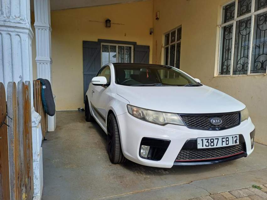 Kia Cerato Koup 2012 - 1 - Compact cars  on Aster Vender