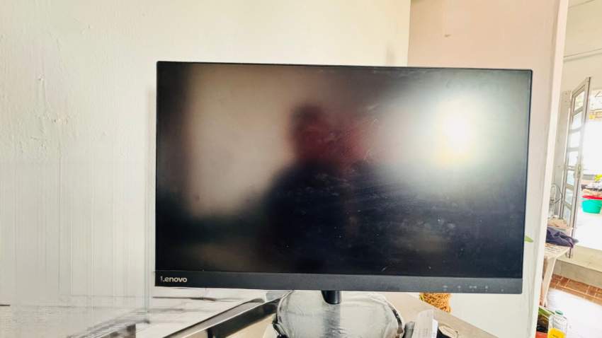 Lenovo D27-30  Screen - 2 - LED Monitor  on Aster Vender