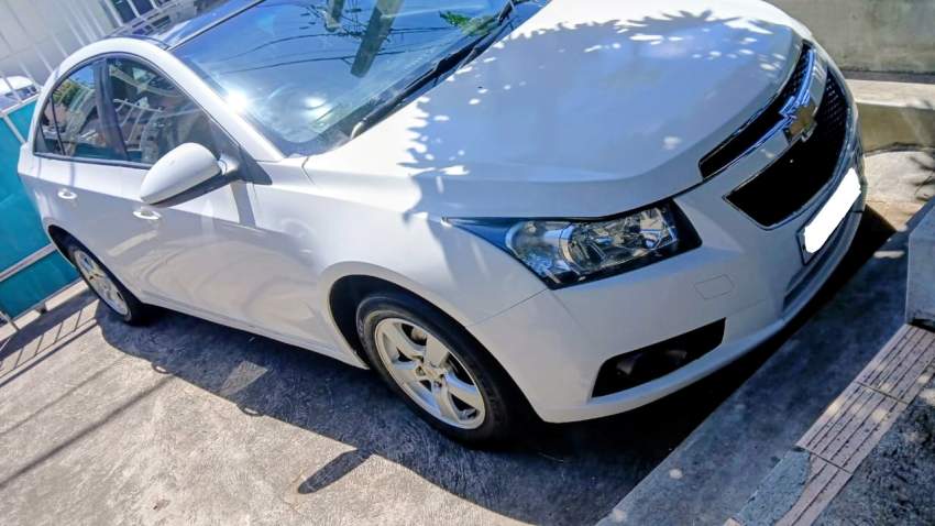 Chevrolet Cruze 2012 - 5 - Luxury Cars  on Aster Vender