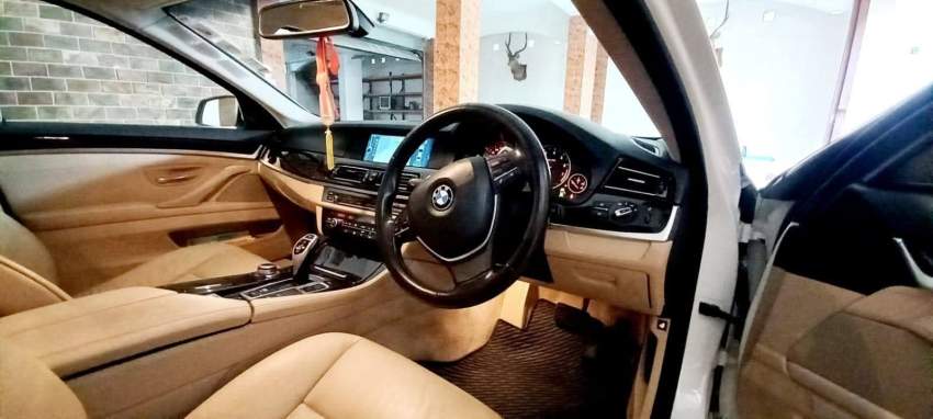 Bmw 528i 2010 - 1 - Luxury Cars  on Aster Vender