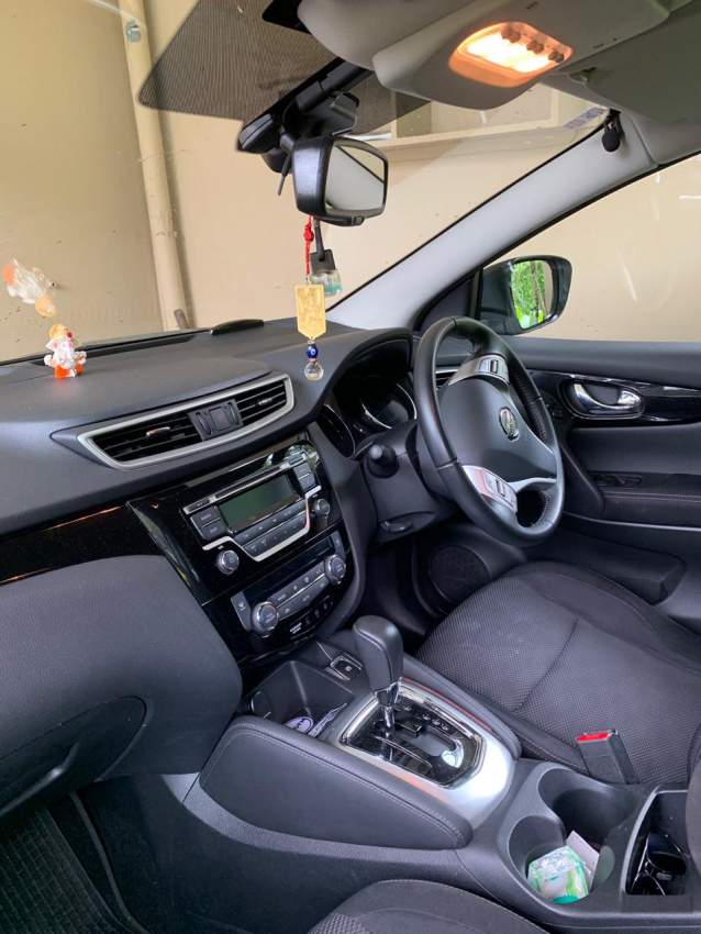 Nissan Qashqai - 2 - SUV Cars  on Aster Vender