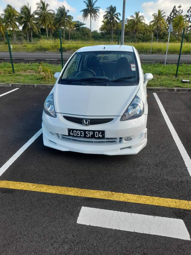 Honda Jazz 2004 - 1 - Family Cars  on Aster Vender