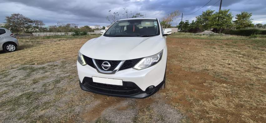 Nissan Quashai - 3 - SUV Cars  on Aster Vender