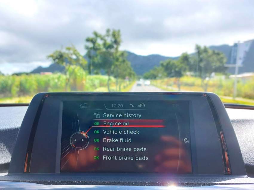 BMW 318i – 2017 - 6 - Luxury Cars  on Aster Vender