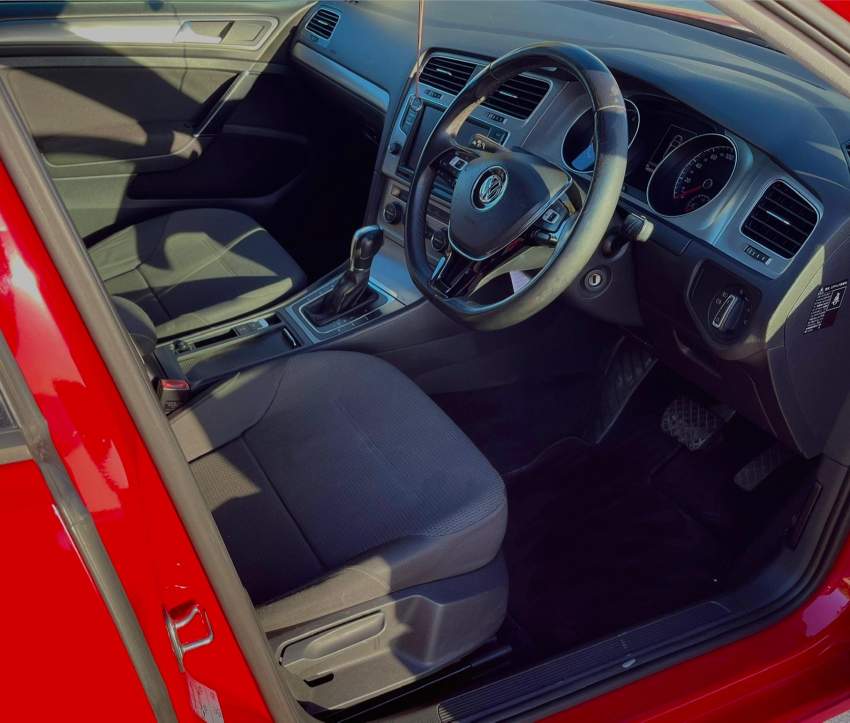 Volkswagen Golf 1.2 TSI – 2014 - 3 - Compact cars  on Aster Vender