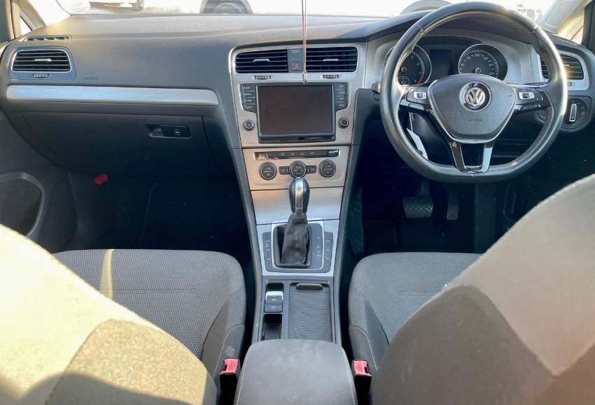 Volkswagen Golf 1.2 TSI – 2014 - 4 - Compact cars  on Aster Vender