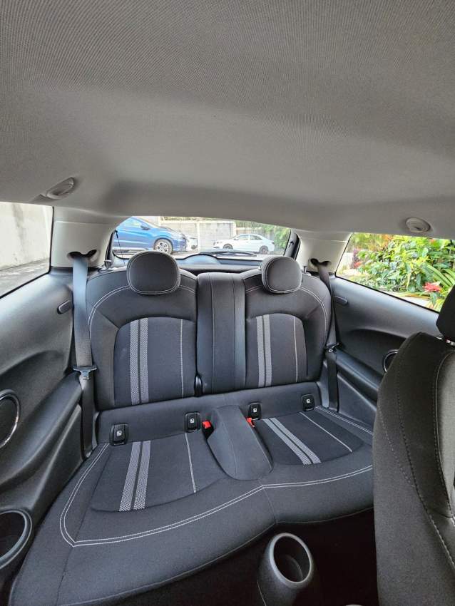 Mini Cooper SE 2020 – 100% Electric - 4 - Family Cars  on Aster Vender