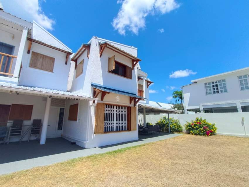 Beautiful Renovated Villa for Rent in Pereybere - 1 - Villas  on Aster Vender