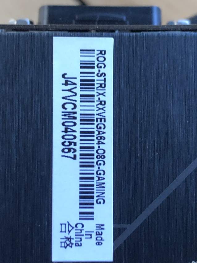 ASUS ROG Strix Radeon RX Vega 64 8 Go (modèle Gaming OC)