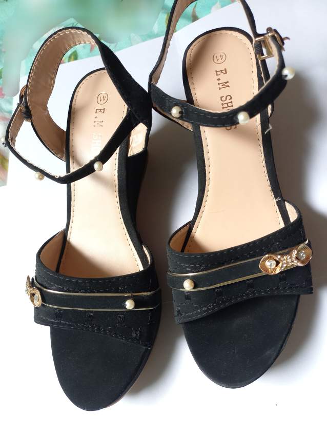 Heels Shoes - 1 - Women's shoes (ballet, etc)  on Aster Vender