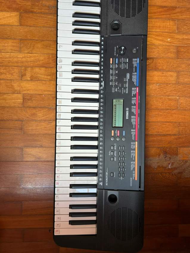 YAMAHA PSR-E263