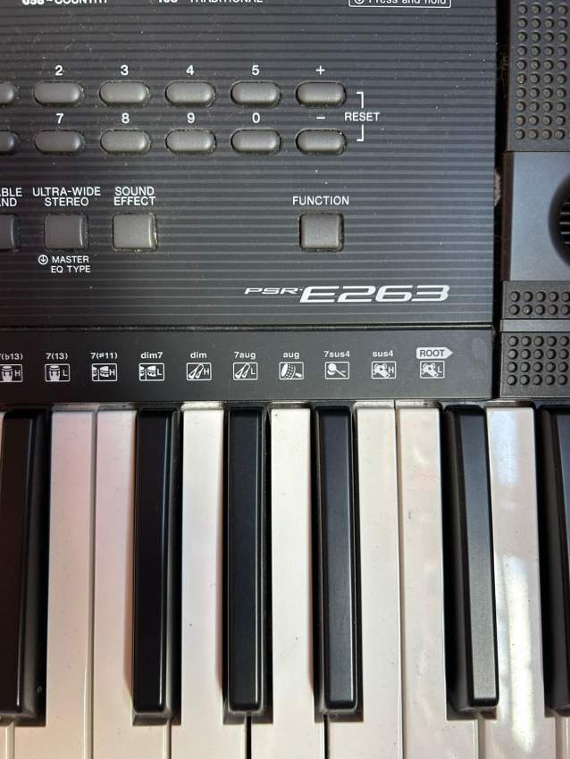 YAMAHA PSR-E263 - 1 - Electronic piano  on Aster Vender