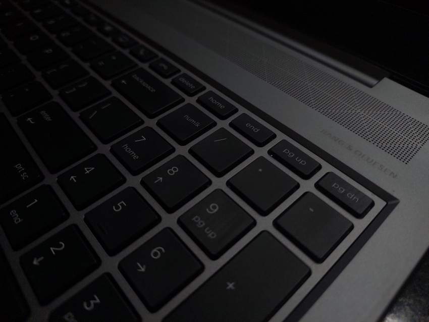 HP Zbook 15 G5 Mobile Workstation Laptop for Photo / Video Editing - 12 - Laptop  on Aster Vender