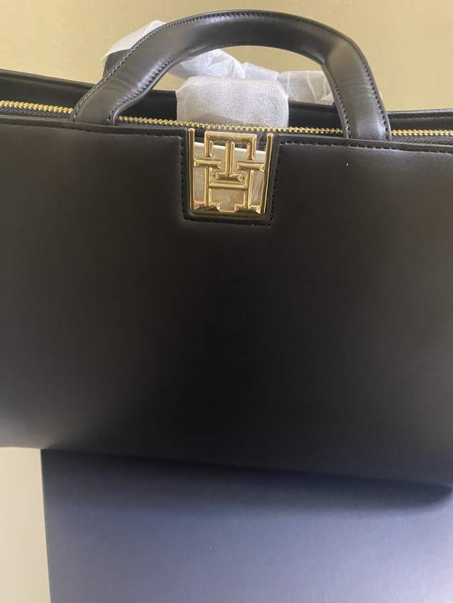 Original New Tommy Hilfiger Bag - 2 - Bags  on Aster Vender