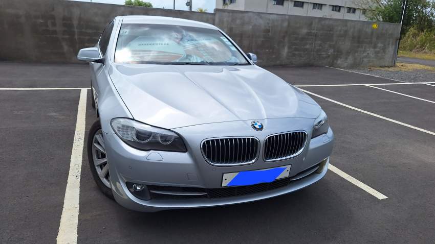 BMW523i - 3 - Luxury Cars  on Aster Vender