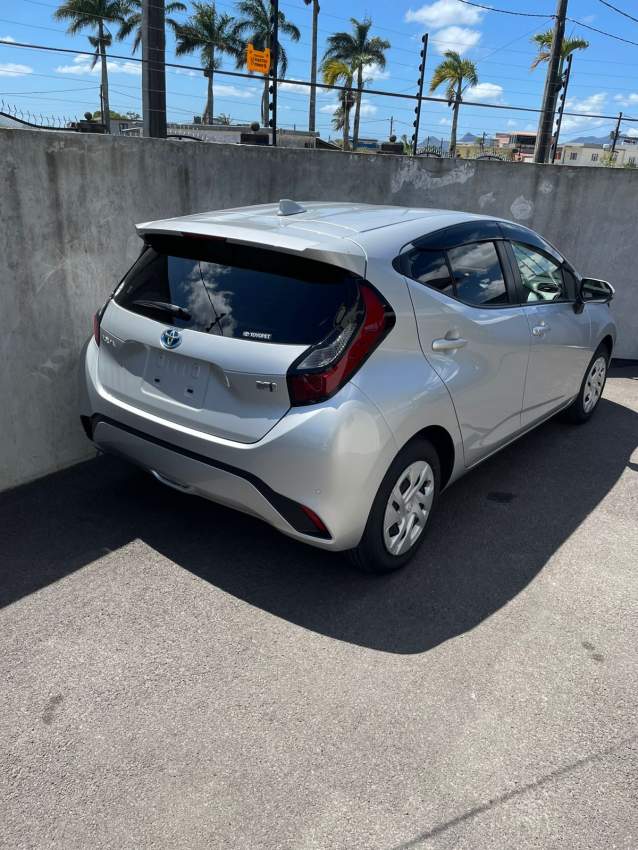 Toyota Aqua X Hybrid 2022 - 2 - Family Cars  on Aster Vender
