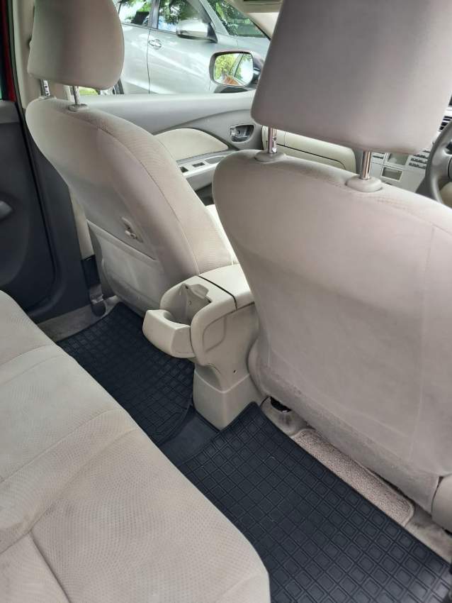 Toyota Belta 2011 for sale - 2 - Family Cars  on Aster Vender