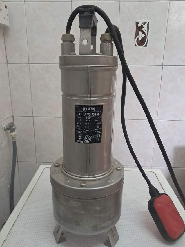 Submersible pump on Aster Vender
