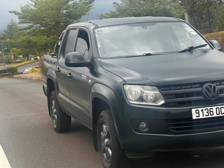 Volkswagen Amarok  2017 - 2 - Pickup trucks (4x4 & 4x2)  on Aster Vender