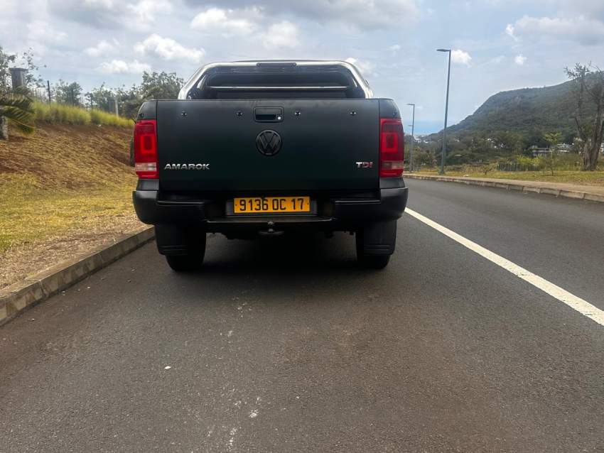 Volkswagen Amarok  2017 - 3 - Pickup trucks (4x4 & 4x2)  on Aster Vender