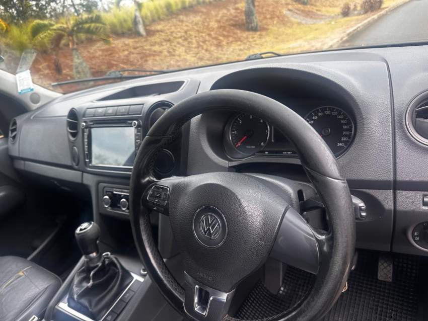 Volkswagen Amarok  2017 - 6 - Pickup trucks (4x4 & 4x2)  on Aster Vender