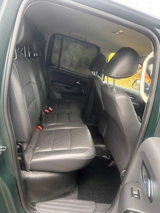 Volkswagen Amarok  2017 - 4 - Pickup trucks (4x4 & 4x2)  on Aster Vender