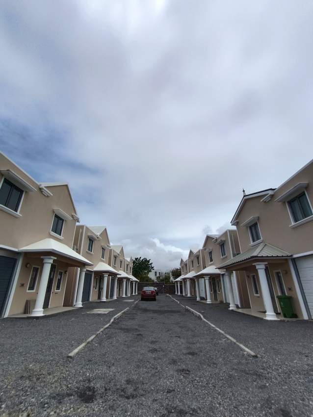 New Villa at Chemin 20 pieds - 1 - Villas  on Aster Vender