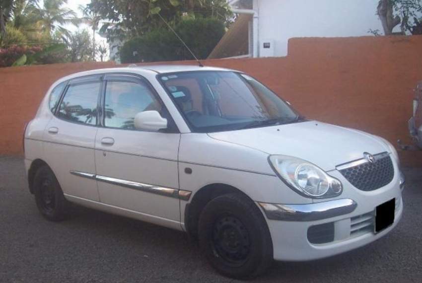 Toyota Duet - 1 - Family Cars  on Aster Vender