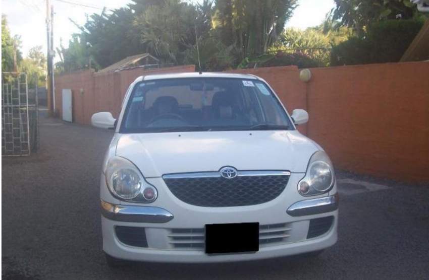 Toyota Duet - 2 - Family Cars  on Aster Vender