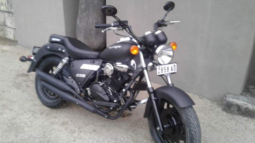 Moto for sale - 0 - Roadsters  on Aster Vender