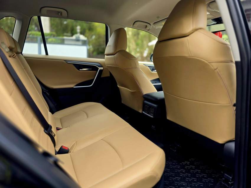 TOYOTA RAV4  2024 - 5 - Family Cars  on Aster Vender