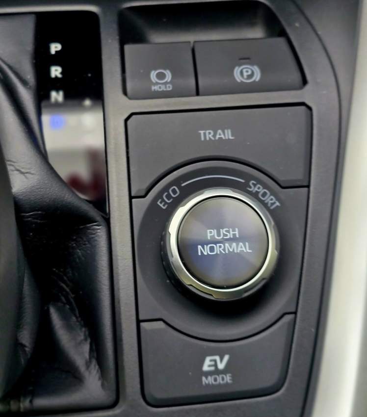 TOYOTA RAV4  2024 - 7 - Family Cars  on Aster Vender