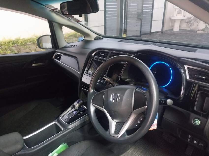 Honda Shuttle 2016 - 6 - Family Cars  on Aster Vender