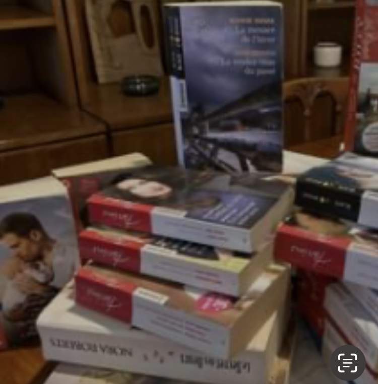 Livres - 2 - To give away (gifting)  on Aster Vender