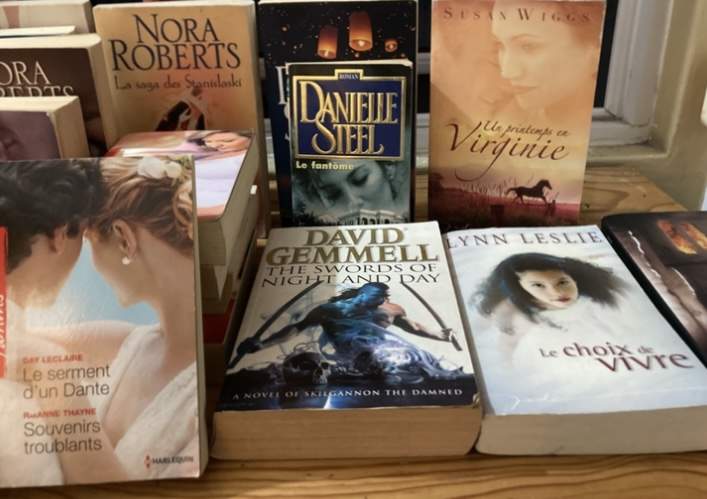 Livres - 1 - To give away (gifting)  on Aster Vender