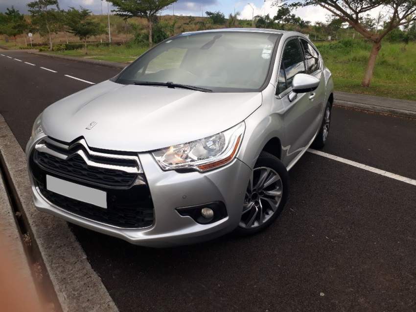 2016 Citroen DS4 1.6 VTI 120 - 2 - Luxury Cars  on Aster Vender