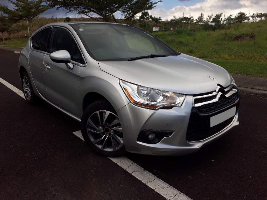 2016 Citroen DS4 1.6 VTI 120 - 0 - Luxury Cars  on Aster Vender